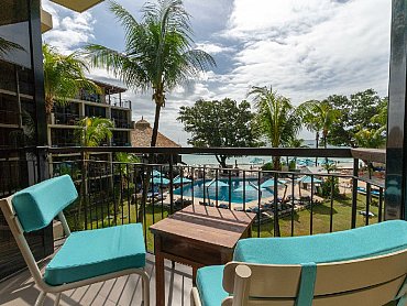 Coral_Strand_Smart_Choice_Hotel_classic_ocean_view_balcone