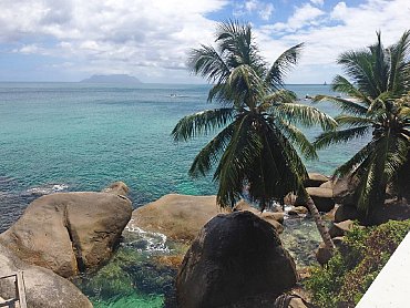 bliss_hotel_mahè_rockpool_beach