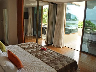 CROWN_BEACH_HOTEL_junior_suite