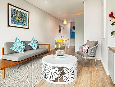 full_livingroom_Sample_D'or_Apartments_