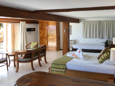 Chalets_Cote_Mer_Superior-bedroom-