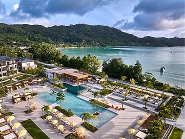 Canopy_Hilton_Seychelles_SEZMA Sega Bar Pool