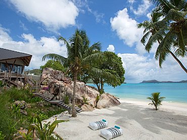 VILLA_DECKENIA_PRASLIN_SPIAGGIA2