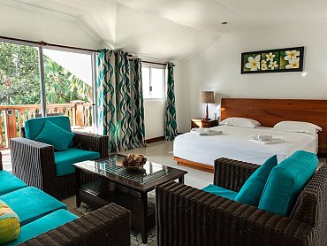 AUGERINE_GUESTHOUSE_camera_living_room