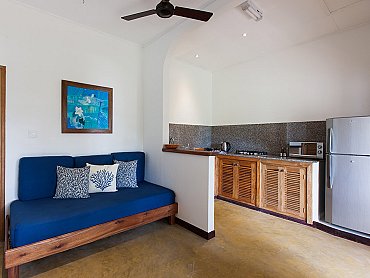 5_Kitchen_L'Hirondelle_Self_Catering_Seychelles