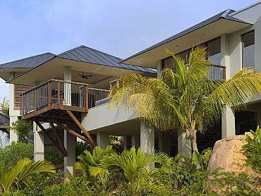raffles_praslin_Villa_Exterior2