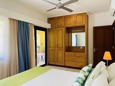 2Bedroom_apartment_bedroom_double_bed-