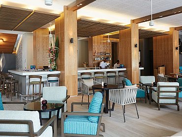 EDEN_BLUE_HOTEL_Day_bar