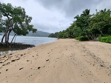 Pineapple_Beach_villas_beach