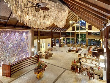 STORY_Main_lobby_entrance