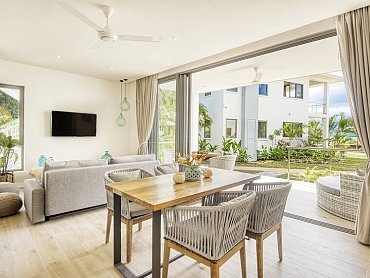 Pineapple_Beach_villas_beach_living_room