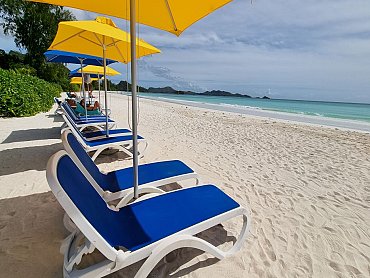 acajou_esterno_spiaggia