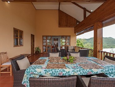 villamilleetoiles_praslin_balcone2 villamilleetoiles_praslin_balcone2