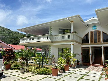 340 DEGREES MOUNTAIN VIEW APARTMENT_Exterior