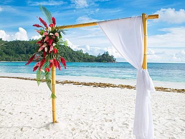 MAHE BEACH WEDDING DECORATION