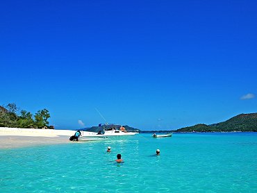 CURIEUSE BEACH SWIMMING