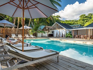 BLISS HOTEL PRASLIN BEACH HOUSE SWIMMING POOL (3)
