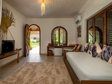 BLISS HOTEL PRASLIN FAMILY SUITE CHALET (3)
