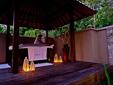 BEACHFRONT SPA COTTAGE (2)