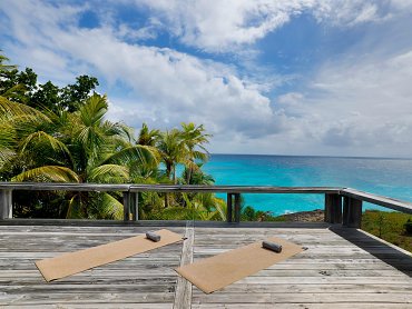 YOGA DECK