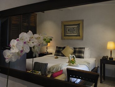 AUBERGE D'ANSE BOILEAU-Reflection 2