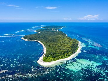 Des Roches Island