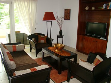 HANNEMAN HOLIDAY RESIDENCE-Two bedroom Duplex lounge