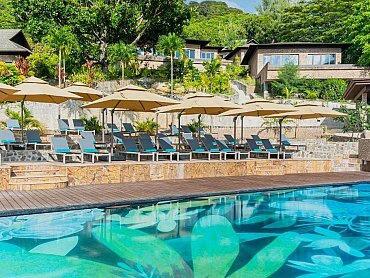 garden-hill-seychelles-viaggidinozze-pool-comune-esterior