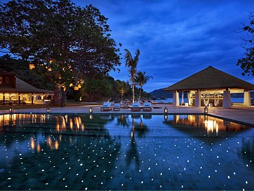 Main_swimming_pool_night_[6742-A4]