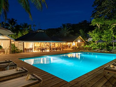 BLISS HOTEL PRASLIN BEACH HOUSE SWIMMING POOL (2)