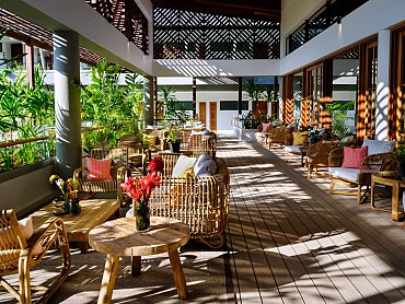 tx-seztx-bar-terrace-41173-26004_Classic-Hor