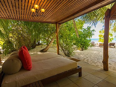 BEACHFRONT SPA COTTAGE (2)