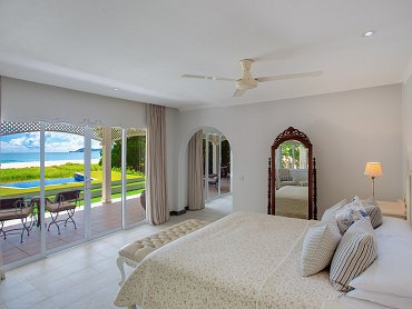 VILLA BEDROOM