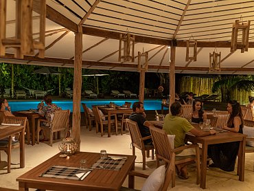 BLISS HOTEL PRASLIN BEACH HOUSE RESTAURANT