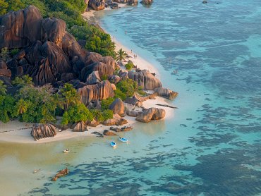 DRONE VIEW ANSE SOURCE D'ARGENT
