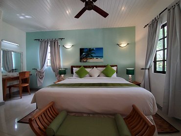 BEDROOM (2)