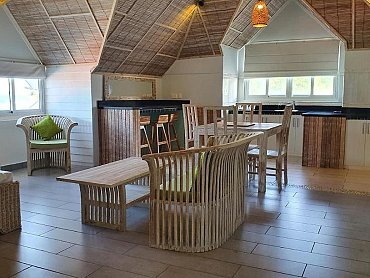 PENTHOUSE (FAMILY ROOM) KITCHEN