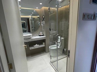 coral-strand-seychelles-viaggi-di-nozze-garden-bathroom