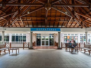 Praslin Domestic Airport 1_viaggidinozze