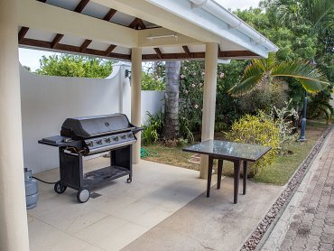 Creole Travel_ Marie-Laure Suites_Barbecue Area