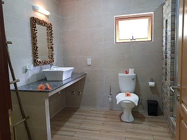 BATHROOM (2)