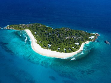 COUSINE ISLAND (3)