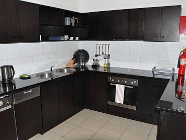 HANNEMAN HOLDAY RESIDENCE-Kitchen
