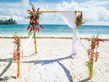 MAHE BEACH WEDDING SET UP 2