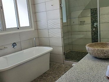 BATHROOM (2)