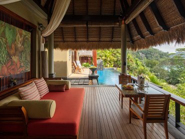 Guest Room Ocean View Pool Villa Daybed