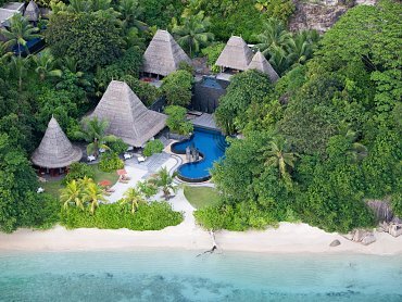 Anantara_Maia_Seychelles_Villa_resort__TecTec_ Restaurant_Aerial View