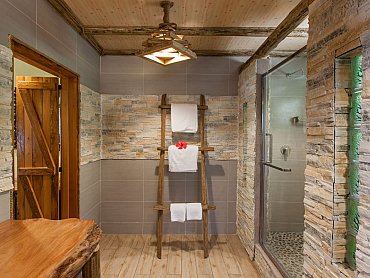 DELUXE VILLA TOP FLOOR_ANSESEVEREBEACHVILLA_LADIGUE