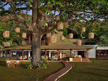 Screenshot_9-4-2026_152014_www.sixsenses.com