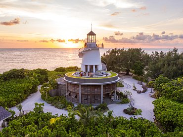 Lighthouse Sundowner